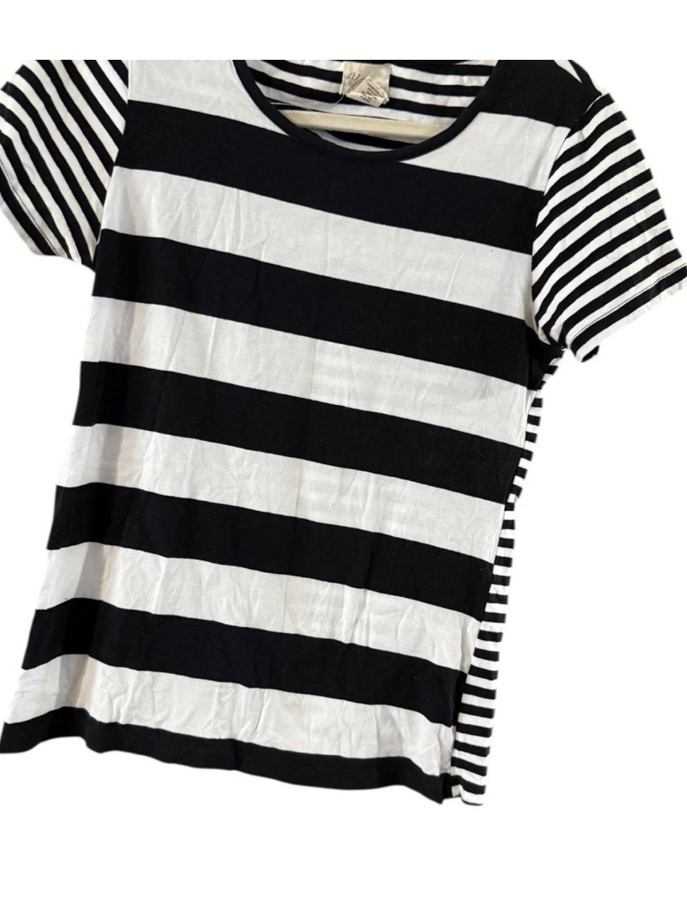 Andrea Jovine Black and White Striped Short Sleeve Tee - Picture 2 of 7